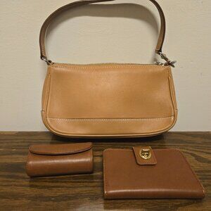 Coach purse J6D-7785 - with lipstick/mirror case & credit card holder